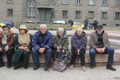 Най-бедните пенсионери взимат по 120 лв. за храна