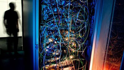 Човешка грешка довела до изтриване на 400 000 файла от крими досиета
