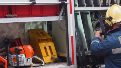 Гръмнал бойлер предизвика пожар в сервиз в София