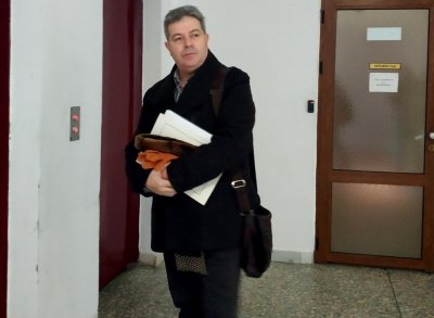 ЧСИ Тотко Колев пробвал да заграби имот, осъдиха го