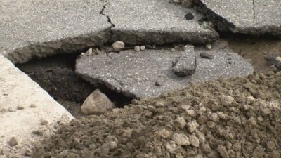 Пътят Симитли - Разлог се потроши