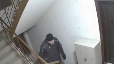 Мъж системно обира блок във Варна, отмъкнал даже и пране