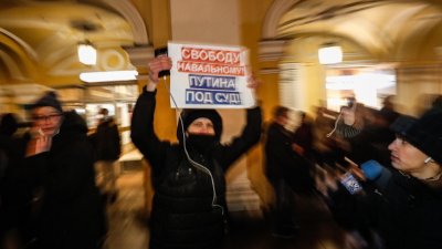 Русия: TikTok трие поголовно публикации за незаконни протести за Навални