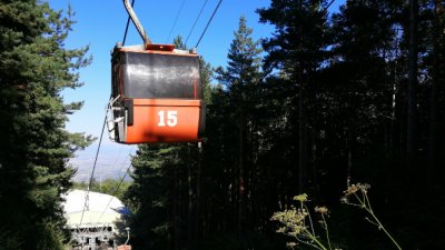 Бурен вятър спря лифта "Симеоново-Алеко"