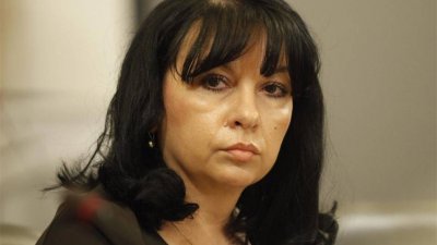 Теменужка обеща: Токът няма да поскъпва