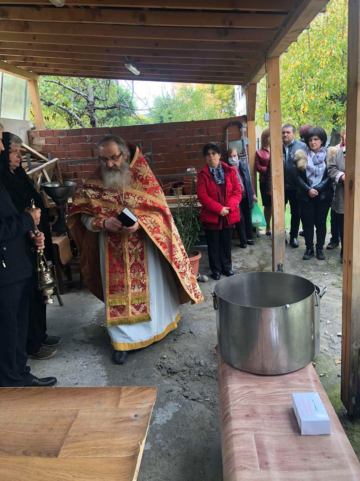 Цвета Караянчева даде курбан в Крумовград (СНИМКИ)