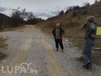снимка 6 Само в Lupa.bg: Феодал прегради с ток общински път (ГАЛЕРИЯ)