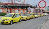 снимка 1 Таксита „мигрират” към Несебър и Слънчев бряг за тройни тарифи