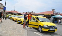 снимка 3 Таксита „мигрират” към Несебър и Слънчев бряг за тройни тарифи