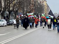 снимка 22 Фоторепортаж в Lupa.bg: Дионисий и Йоло Денев поведоха шествието срещу маските и мерките