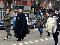 снимка 2 Фоторепортаж в Lupa.bg: Дионисий и Йоло Денев поведоха шествието срещу маските и мерките