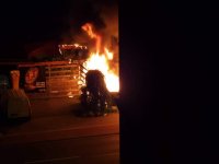 снимка 4 Само в Lupa.bg: Кръчма лумна в пламъци в Дуисбург (СНИМКИ) 