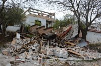снимка 1 Разрушиха незаконни цигански къщи в Стара Загора (СНИМКИ)