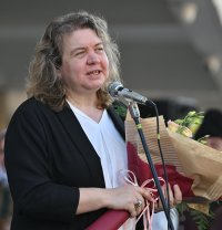 Киселова отговори на Радев за грабежа: Нищо не е продавано, а става дума за обществено обсъждане