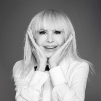 Лили Иванова честити рождения ден на Камата