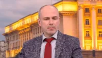 Доц. Петър Чолаков: Реакцията на Радев за кабинета "Гюров" е пърформанс