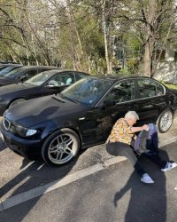 Шок в "Младост 2": Баба се хвърля под коли заради паркомясто (СНИМКИ)