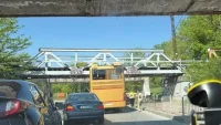 Автобус с ученици се заклещи при Железния мост в Пловдив