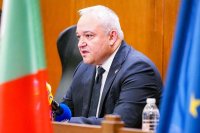 Демерджиев успокои синдикатите в МВР: Съкращения без анализ няма да има