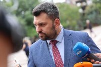Георг Георгиев: С позицията си за Украйна Радев поля всички с дипломатичен, но леден душ