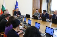 Кабинетът прие таксите на студентите - 1130 евро средно на година