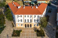 Община Елин Пелин затвори заради бомба 