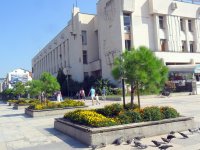 Мъж с мачете вилня в центъра на Пловдив