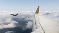 Вдигнаха изтребител заради пътнически самолет, прелетял над България