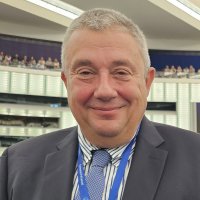 Рокади в СДС: Илия Лазаров заема мястото на досегашния председател Румен Христов