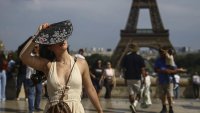 Близо 9000 са починали за седмица във Франция