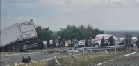Нова тежка катастрофа с тир на АМ "Тракия": Има жертва (обновена)