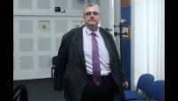 Друго си е да пазиш Гундяев, а да гониш Деси Атанасова