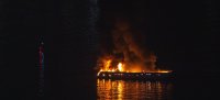 Мина се взриви и подпали танкер край Ормузкия проток (ВИДЕО)
