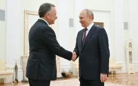 Руската армия атакува украинските летища, където се очаква да кацнат пратениците на Тръмп