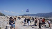 В Гърция правят минималната заплата 1000 евро