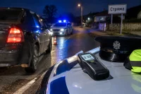 Задържаха спортен журналист, карал пиян и се репчил на полицаите