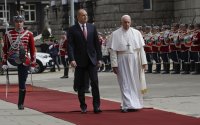 снимка 7 Началото на папската визита в България (ГАЛЕРИЯ)
