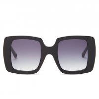 снимка 2 Печеливша инвестиция: слънчеви очила, които никога няма да излязат от мода (Галерия)