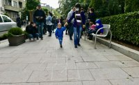 снимка 4 Деца освиркват Фандъкова заради местата в забавачките (СНИМКИ)
