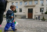 снимка 6 Деца освиркват Фандъкова заради местата в забавачките (СНИМКИ)