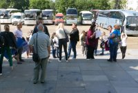 снимка 6 Автобусните превозвачи блокираха София, надуват клаксони (ГАЛЕРИЯ) 