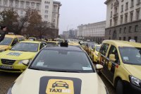 снимка 11 Автобуси и таксита блокираха София (СНИМКИ)