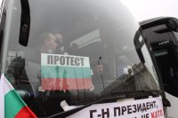снимка 10 Автобуси и таксита блокираха София (СНИМКИ)